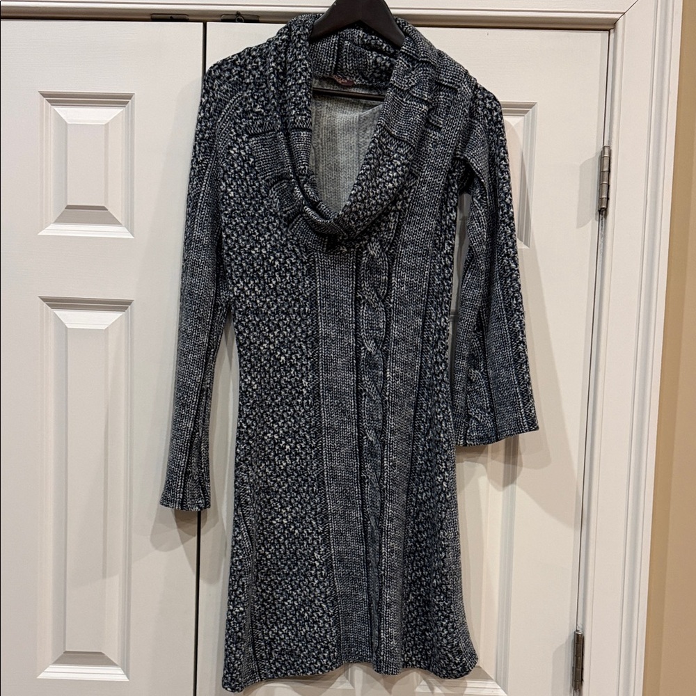 Paris Chic Black and Gray Knit lightweight Sweater Dress